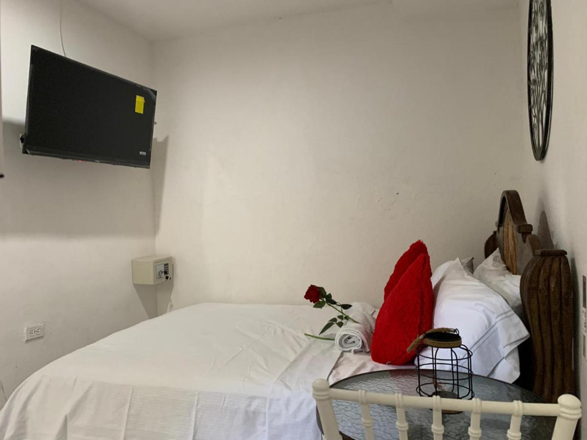 Hostal Marbella 47 Cartagena Exterior photo